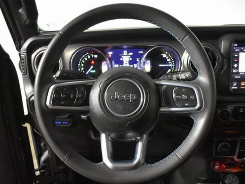 Used 2023 Jeep Wrangler Unlimited Rubicon 4xe image 14