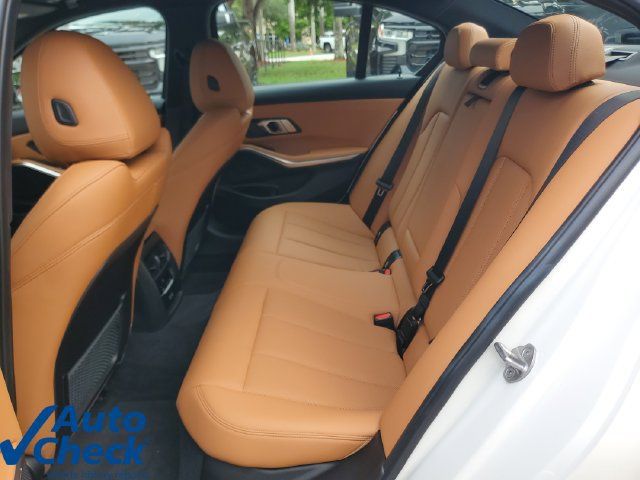 Used 2022 BMW 330i Sedan w/ Driving Assistance Package RWD image 11