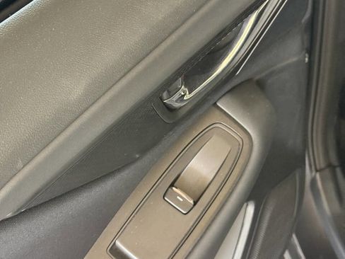 Used 2025 Subaru Outback Premium image 17