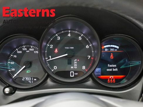 Used 2023 Porsche Macan T w/ Premium Package Plus image 17