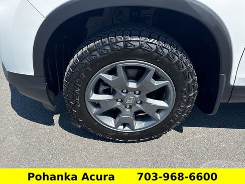 Used 2025 Honda Passport TrailSport image 29