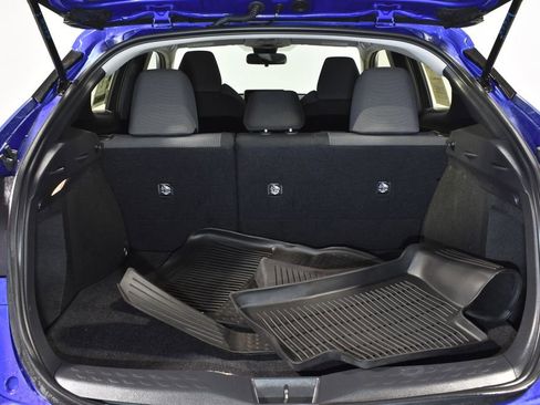 Used 2020 Toyota C-HR LE image 28