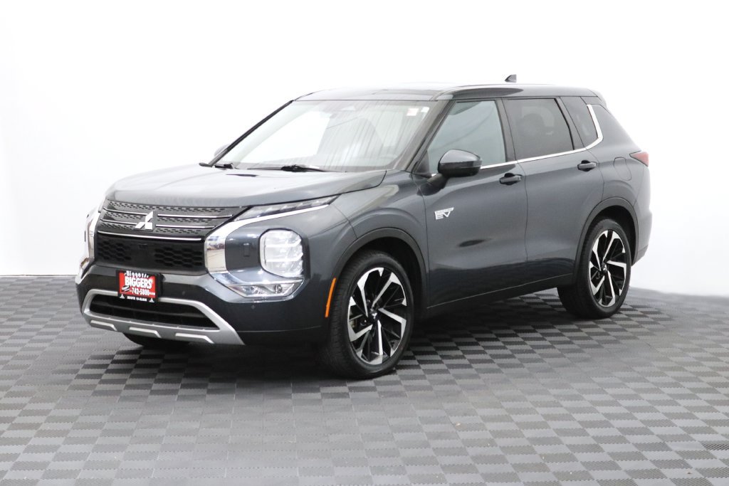 Used 2024 Mitsubishi Outlander SE AWD/4WD image 3