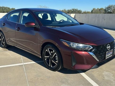 Used 2025 Nissan Sentra SV image 14