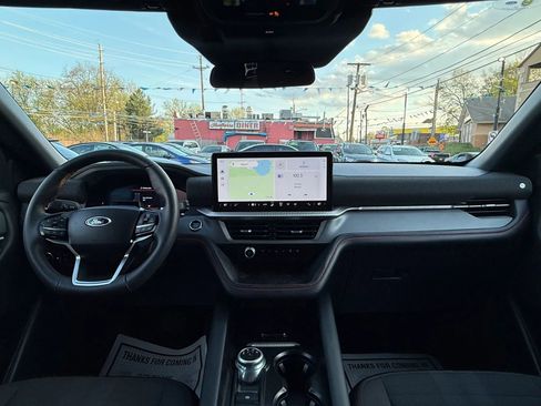 Used 2025 Ford Explorer ST-Line w/ ST-Line Street Pack image 48