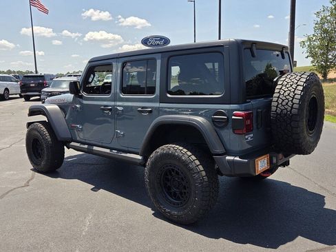 Used 2024 Jeep Wrangler Unlimited Rubicon w/ Technology Group AWD/4WD image 8