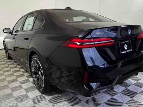 New 2027 BMW 550e xDrive AWD/4WD image 5