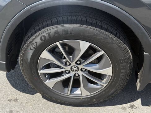 Used 2016 Toyota RAV4 XLE AWD/4WD image 37