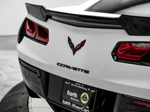 Used 2016 Chevrolet Corvette Stingray Coupe w/ Carbon Flash Badge Package RWD image 18