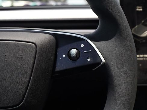 Used 2026 Tesla Model Y AWD image 31