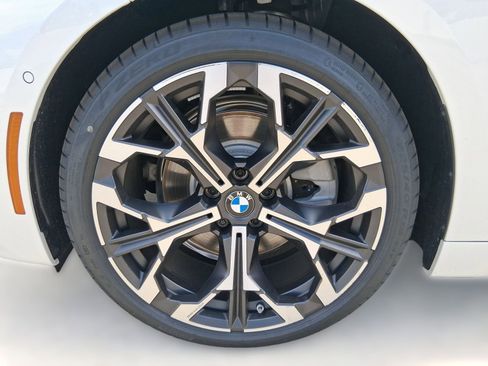 Used 2025 BMW 230i Coupe w/ Premium Package image 10