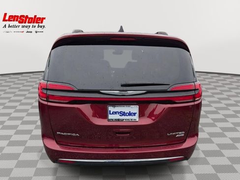 Used 2023 Chrysler Pacifica Limited w/ Uconnect Theater Family Group AWD/4WD image 4