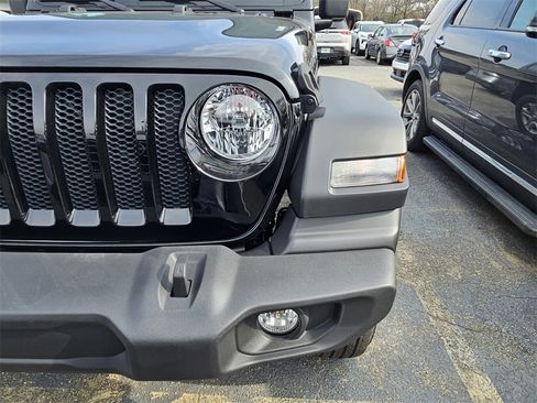 Used 2020 Jeep Wrangler Sport image 5