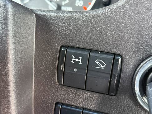 Used 2017 Mercedes-Benz Sprinter 2500 w/ Workspace Access Package image 17