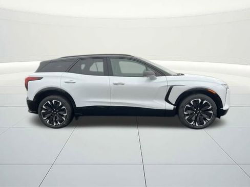 New 2026 Chevrolet Blazer EV RS image 5