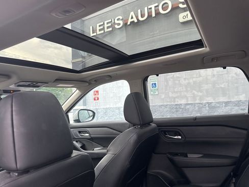 Used 2024 Nissan Rogue SV w/ SV Premium Package AWD/4WD image 30