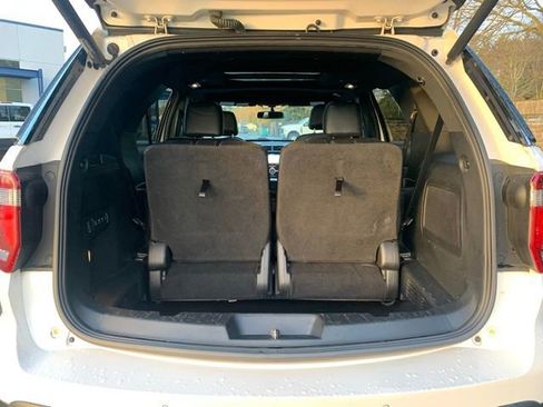 Used 2017 Ford Explorer Sport w/ Equipment Group 401A image 5