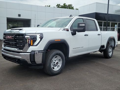 New 2024 GMC Sierra 2500 Pro image 2