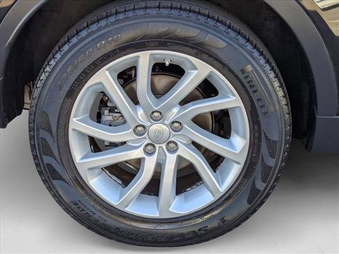 Used 2017 Land Rover Discovery Sport HSE image 23
