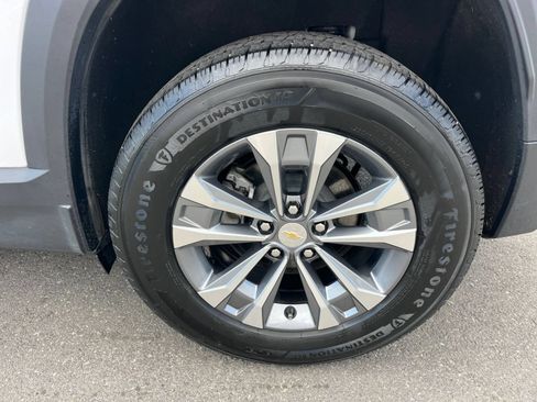 Used 2025 Chevrolet Equinox LT FWD image 25