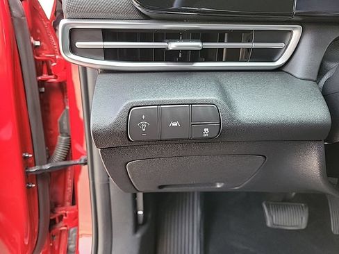 Used 2023 Hyundai Elantra SEL w/ Convenience Package FWD image 29