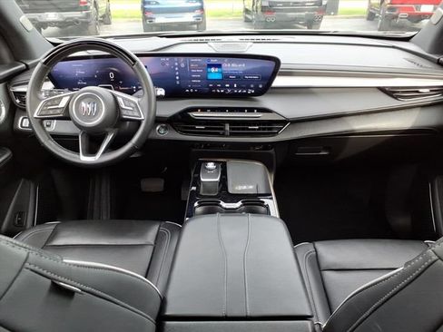 Used 2025 Buick Enclave Avenir AWD/4WD image 22