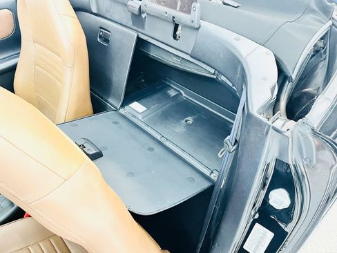 Used 2002 Toyota MR2 image 30