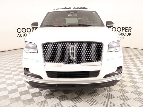 Certified 2023 Lincoln Navigator Reserve image 9