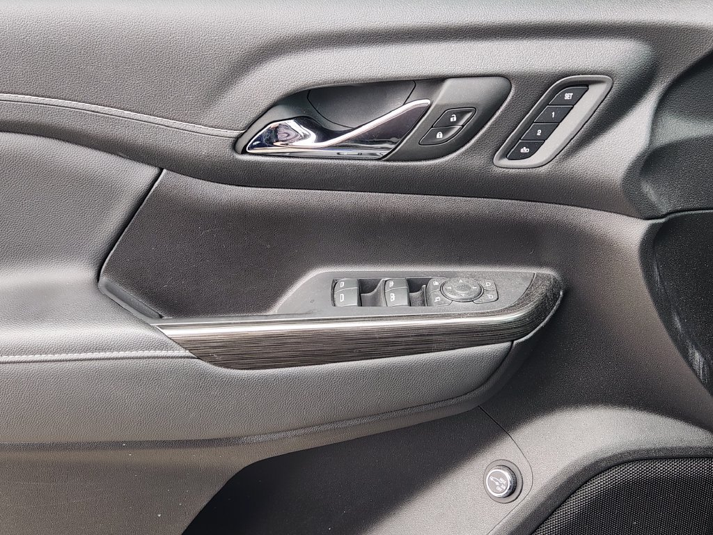 Used 2023 GMC Acadia SLT FWD image 24