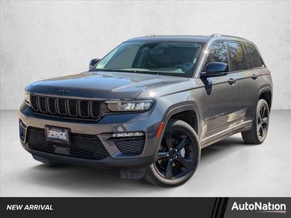 Used 2023 Jeep Grand Cherokee Limited w/ Black Appearance Package