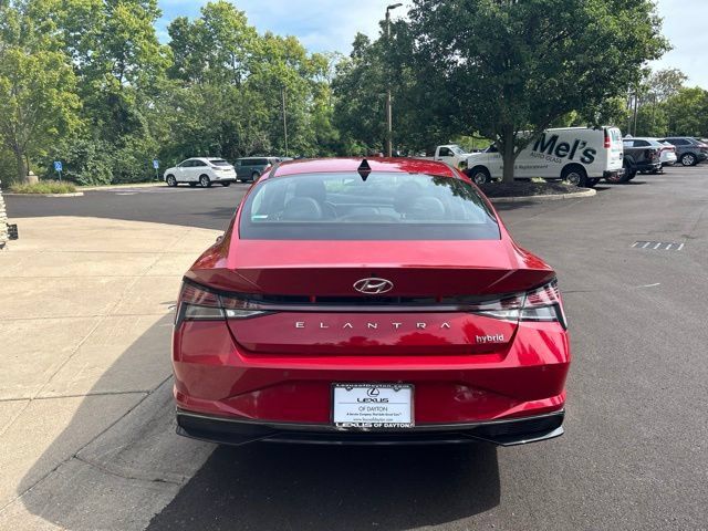 Used 2022 Hyundai Elantra Limited FWD image 6
