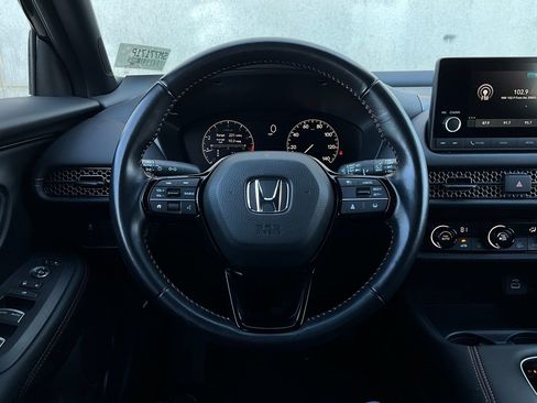 Used 2025 Honda HR-V Sport image 28