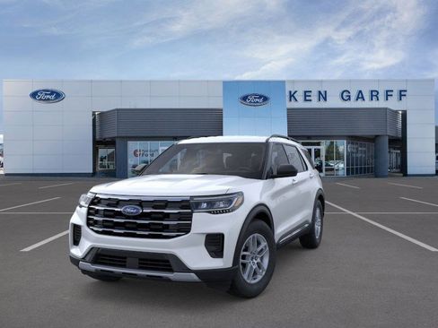 New 2025 Ford Explorer Active image 2