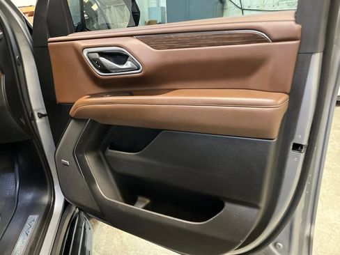 Used 2024 Chevrolet Suburban High Country w/ Max Trailering Package AWD/4WD image 34