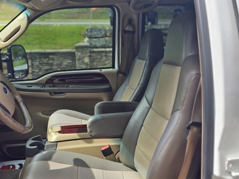 Used 2003 Ford Excursion Eddie Bauer image 7