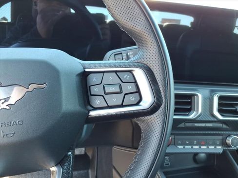 Used 2025 Ford Mustang GT Premium image 17