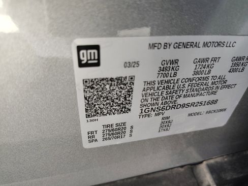 Used 2025 Chevrolet Suburban Z71 AWD/4WD image 21