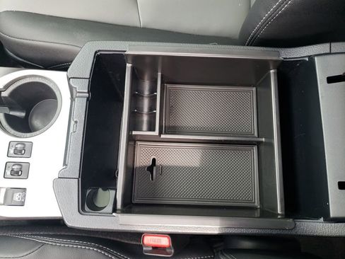 Used 2022 Toyota 4Runner SR5 Premium w/ Moonroof Package image 25