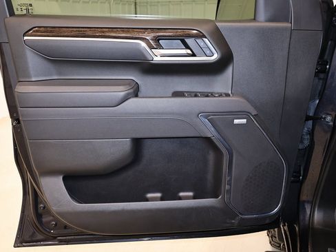 Used 2025 GMC Sierra 1500 Elevation w/ Elevation Premium Package image 10