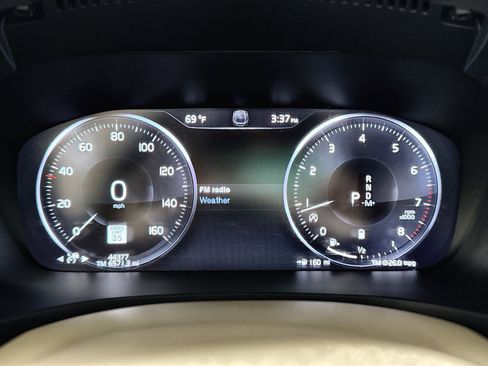 Used 2022 Volvo S60 B5 Momentum w/ Advanced Package image 17