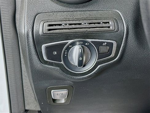 Used 2020 Mercedes-Benz GLC 300 image 10