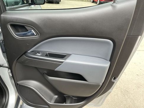 Used 2016 Chevrolet Colorado Z71 AWD/4WD image 14