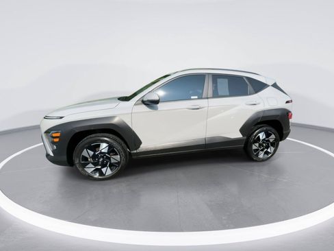 Used 2025 Hyundai Kona SEL AWD/4WD image 5