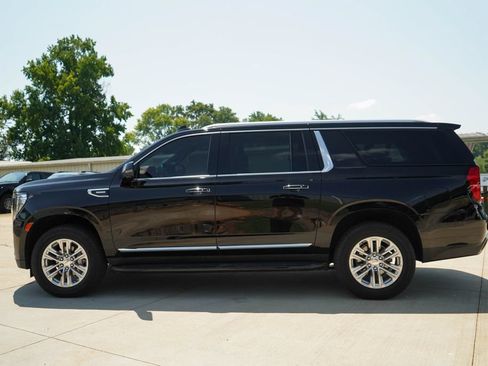 Used 2024 GMC Yukon XL SLT w/ SLT Luxury Package AWD/4WD image 25