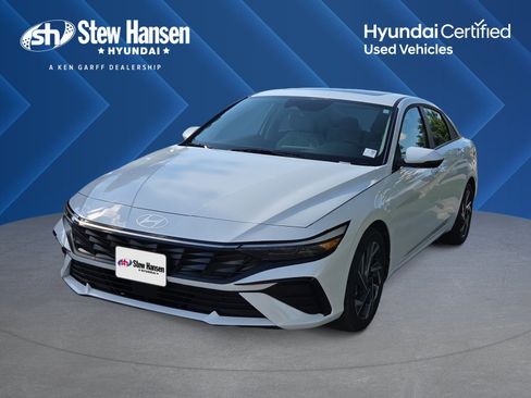 Certified 2025 Hyundai Elantra Limited FWD image 1