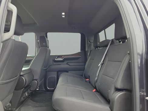 Used 2022 Chevrolet Silverado 1500 LT image 5