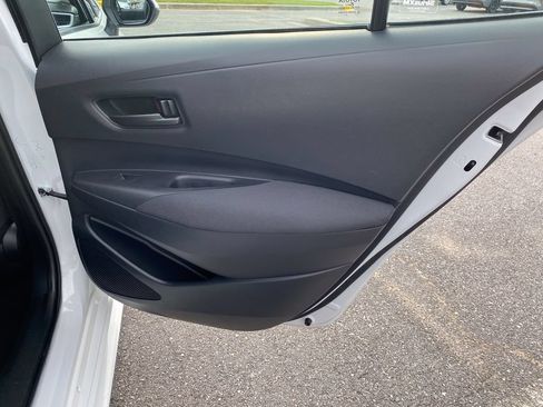 Used 2025 Toyota Corolla LE FWD image 35