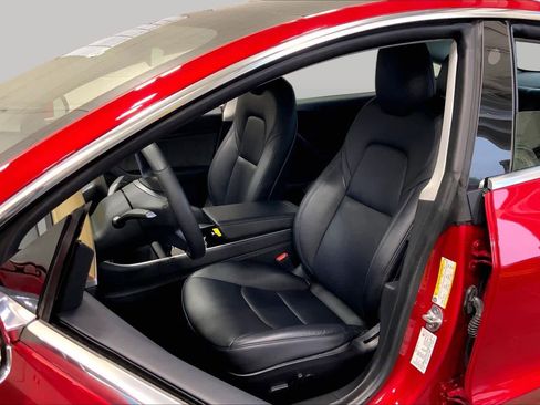 Used 2020 Tesla Model 3 Standard Range RWD image 7
