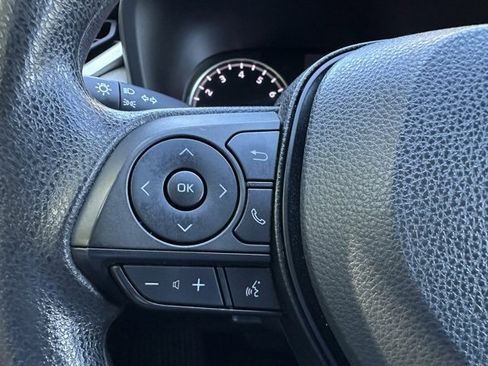 Used 2022 Toyota RAV4 XLE image 16