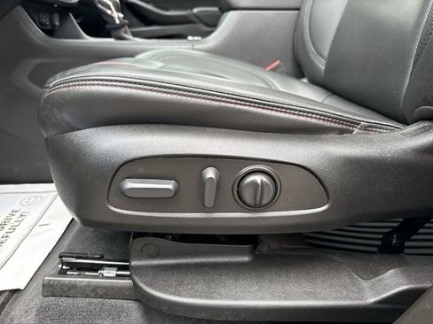 Used 2023 Chevrolet Traverse RS image 14